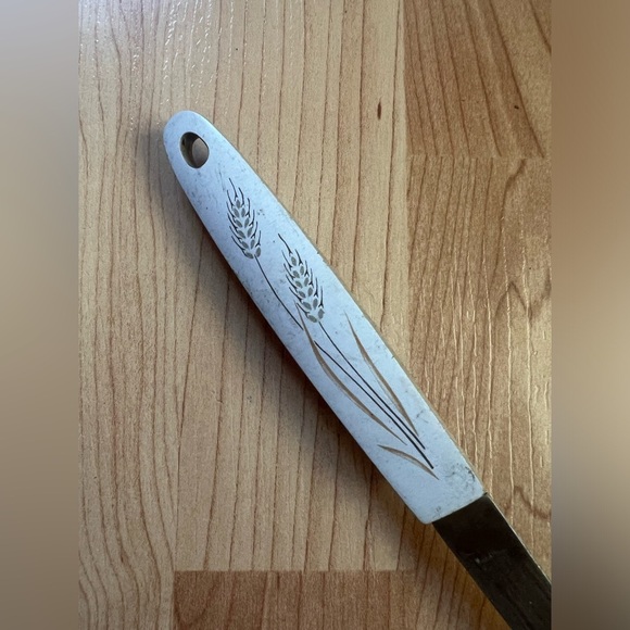 VINTAGE MAID OF HONOR SOUP LADLE SPOON STAINLESS WHEAT PLASTIC‎ HANDLE USA - Picture 3 of 5